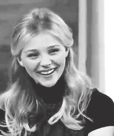 moretz-moretz:  Chloë Moretz´s laugh. 