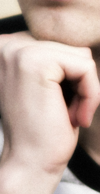 calumts-blog:luke hemmings // detail