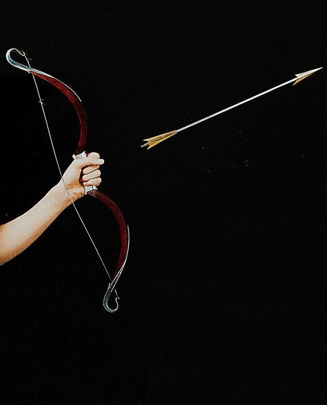 tuileries: Givenchy Haute Couture by Alexander McQueen Fall 1999 - bow and arrow
