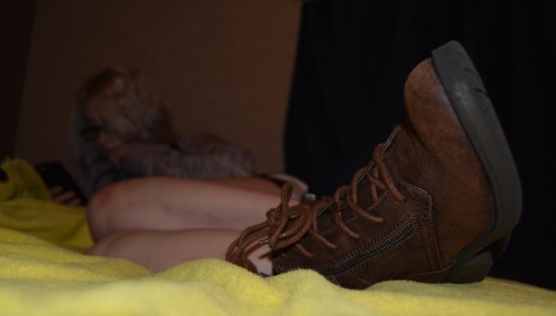 worshipmypetitefeet: My boots are dirty and my feet have fuzz on them from my socks.. who is licking