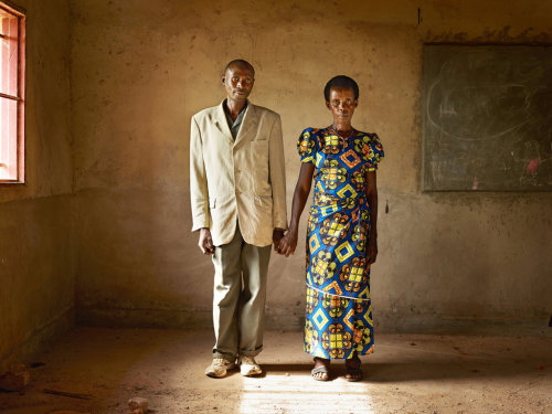 refugeeartproject:Victims and perpetrators of the Rwandan genocide come together in this incredible 