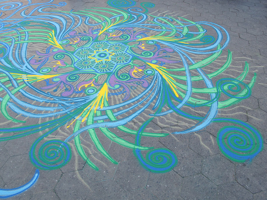  f-l-e-u-r-d-e-l-y-s:  Intricate Sand Paintings By Joe Mangrum Since 2006, American
