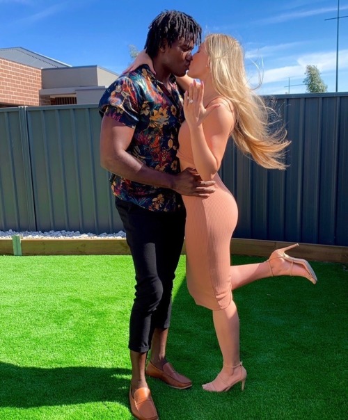 interracialenjoyer: So sexy together :)