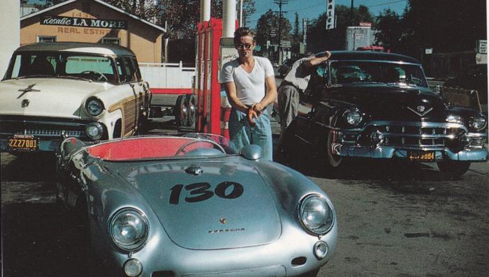 historium:James Dean fueling up his Porsche 550 Spyder shortly before the crash that