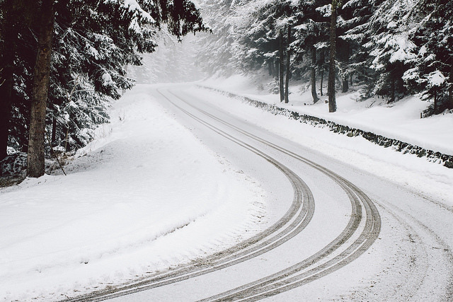 convexly: That road. by ikhals on Flickr.