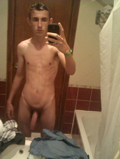 cheeky-lads-post:  http://cheeky-lads-post.tumblr.com porn pictures