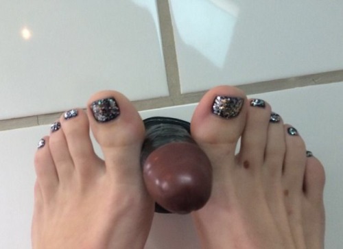 feetgirly94:  Next please 👣🍌 porn pictures