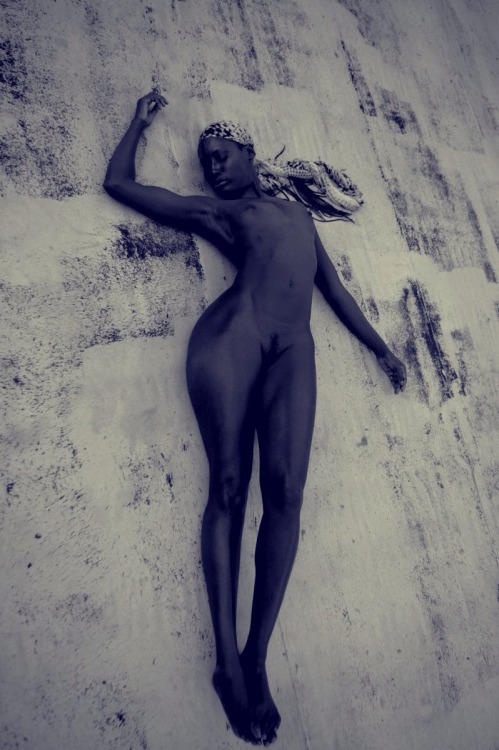 chocolateandtar:  Nude by Kwesi Abbensetts adult photos