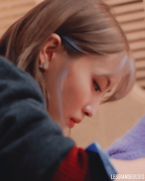 To ONCE From TWICE :: MOMO