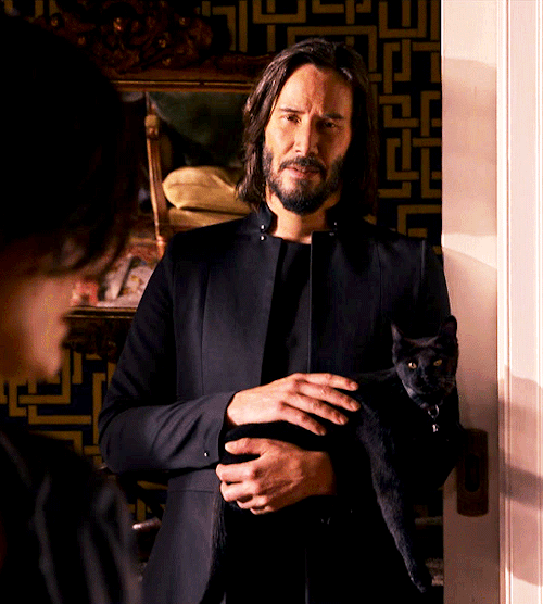 Neo And Deja Vu In THE MATRIX RESURRECTIONS (2021) Dir. Lana Wachowski