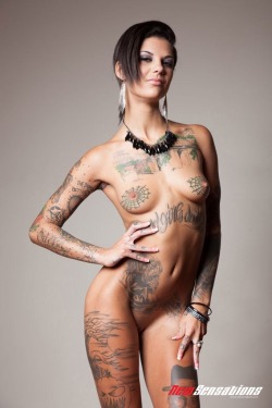 tattoosntattas:  Bonnie Rotten