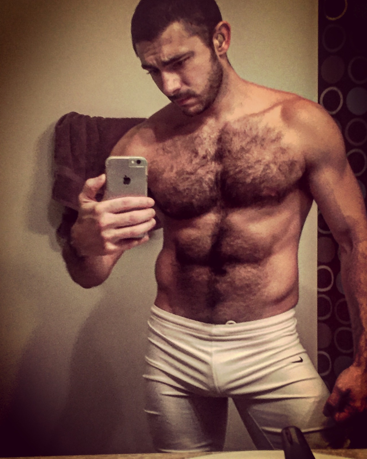 cat5huntr:  Selfie Saturday post workout! 