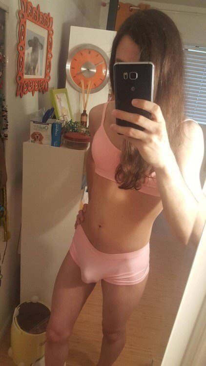 closeted-sissy-fl:  I call this the selfie collection. Very hot!