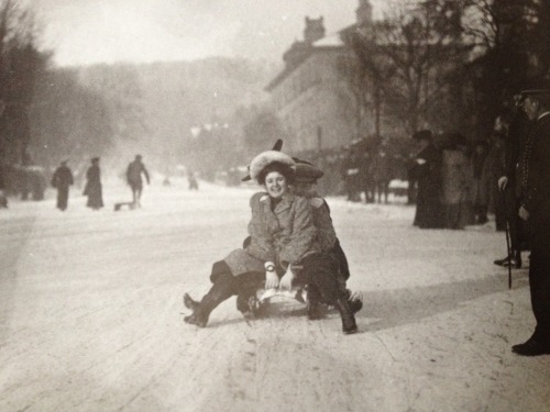 weirdvintage: A young woman goes sledding at Buxton in the English Peak District, 1904 (from Getty I