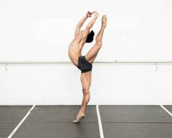 balletboys1:Paulo Vitor Rodrigues