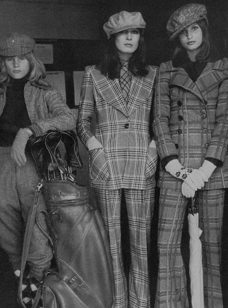 supermodelobsession:  Vogue UK October 15th, 1971Models: Anjelica Huston &amp;