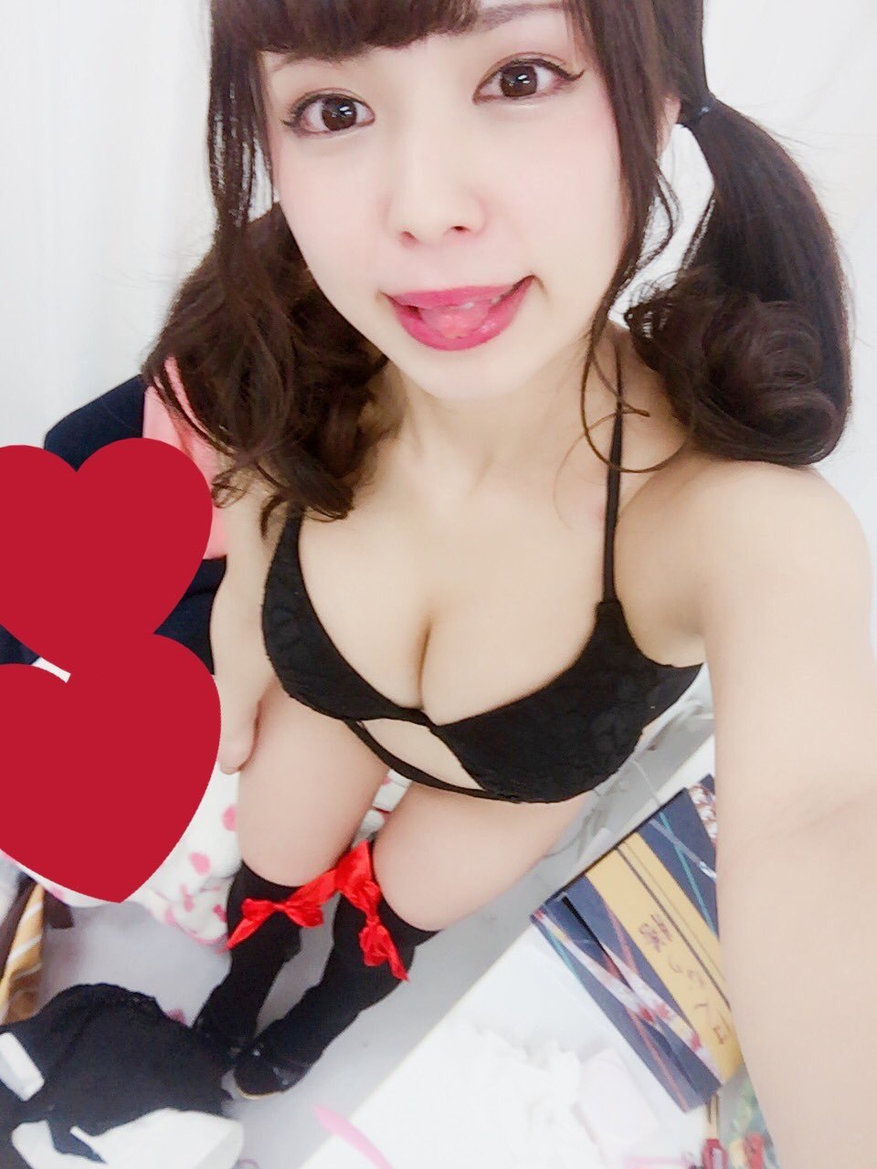 tokyobikiniline:  http://tokyobikiniline.club/tag/kanouhazuki それにしてもやっとツインテール出来る長さまで伸びたなぁ٩(