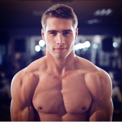 Sexy muscle guys