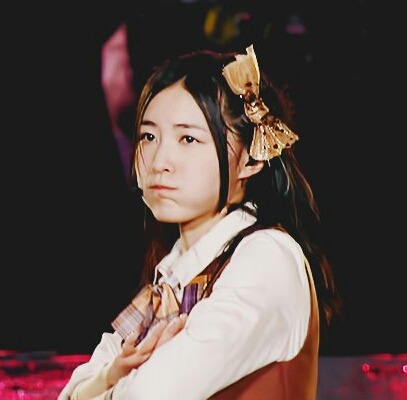 jyuuuj:  AKB Kennin for almost 4 years, Jurina not even get any solo stage song.