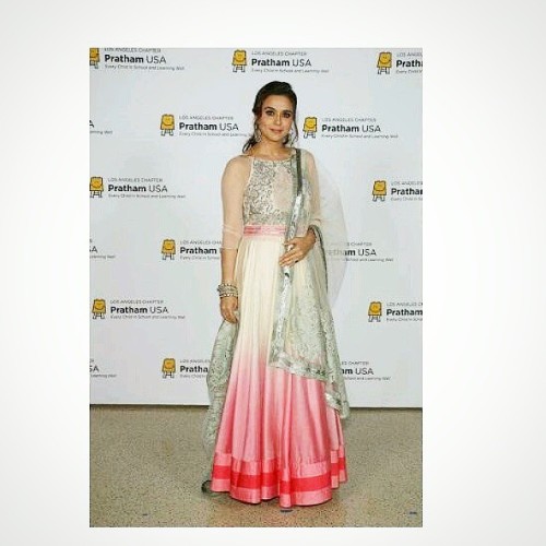 Preity at Pratham charity night #PreityZinta #pratham #preity #zinta #thatoutfit #bollywood #actress