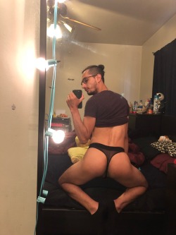 sluttydrunk:Thong selfie evolution 