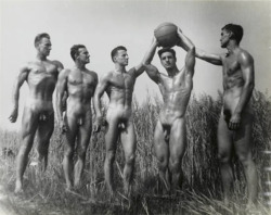 malesinphotos:  Basketball players on Fire