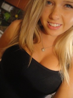 selfshotsnbeauty:  Your House IS A Gym: 21 Great exercises, no workout equipment required!