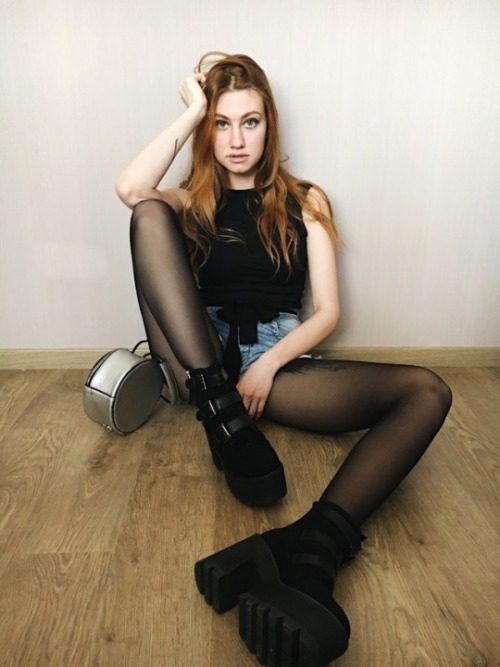 tightsgalore:Tights Galore Follow for more Tights and Pantyhose!