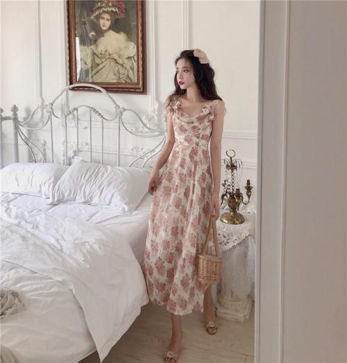 lovecatcher:floral vintage dress  // ฼.0010% discount code: softjoy + free shipping worldwide! [ more here  ]