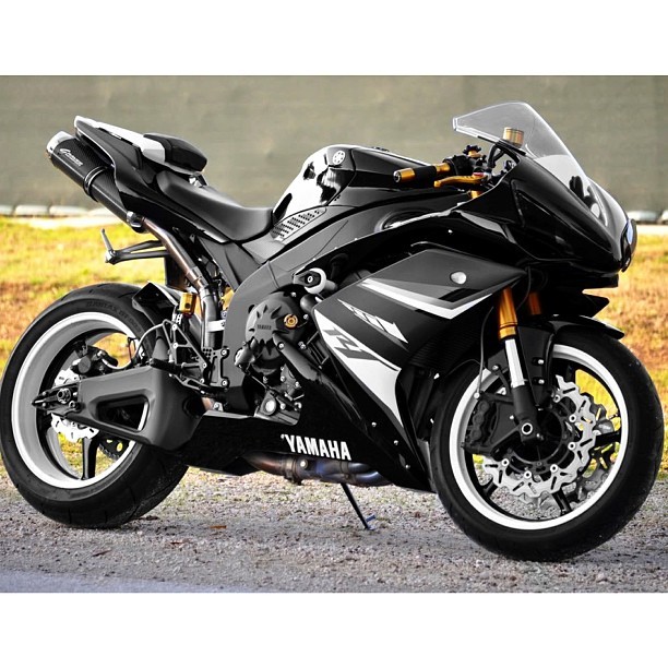 sportsbikebliss:  —socialq