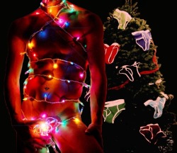 waistbandboy:  Merry Christmas underwear tree!