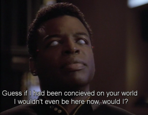 gentlelogicfeminism:emeraldgreentrad:roccondilrinon:ms-demeanor:Thank you, Star Trek.Except that’s n