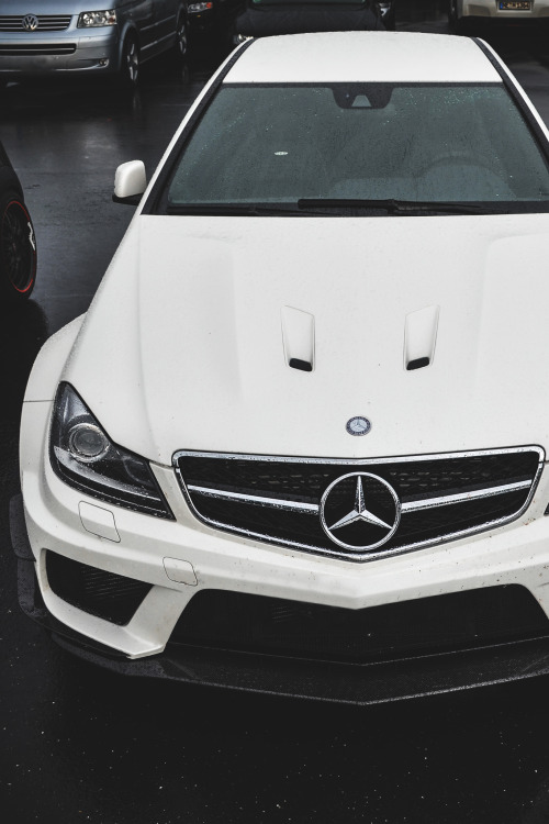 envyavenue:  Mercedes Benz C63 AMG Black Series