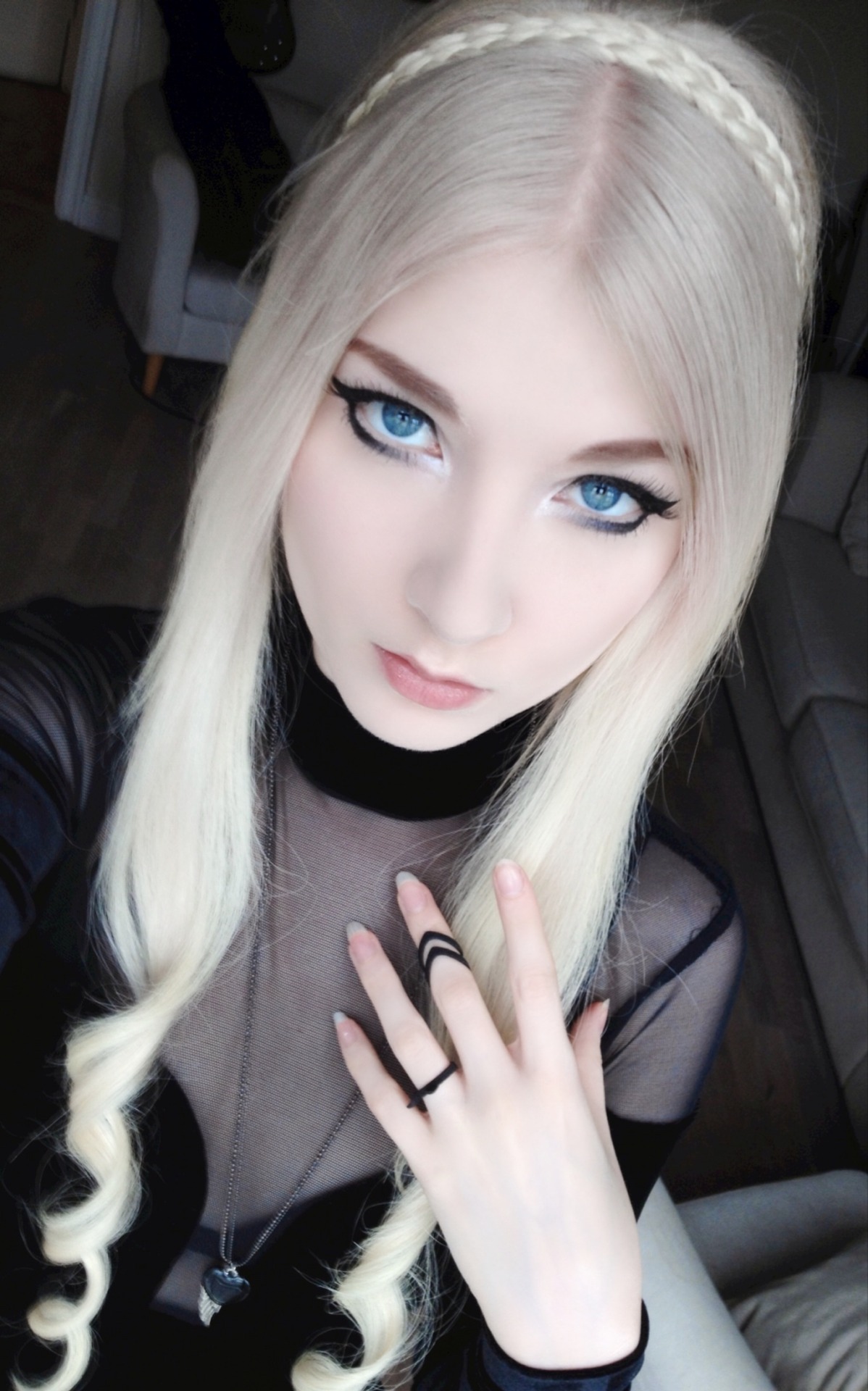 mariaamanda-official:  Okay, so I’m on Tumblr now! I hope I can figure out how