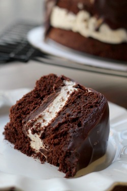 cake-stuff:  Salted Caramel Ding Dong Cake More cake & cookie