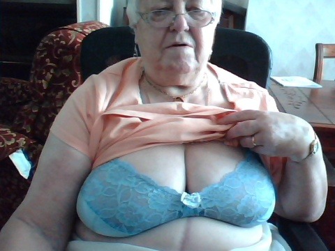 jimbo1-love:  giannisgrpap:  Real Amateur Granny  Love to play with those tits  I like this granny&a