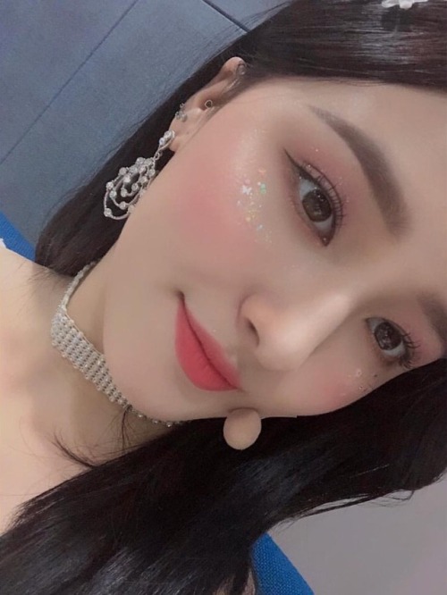 Nancy (Momoland) - Selcas  