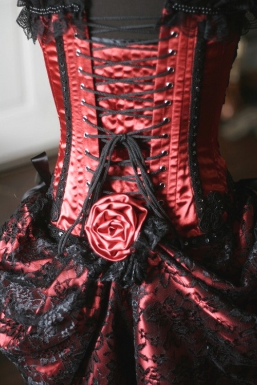 sexy-in-corset:  Corset