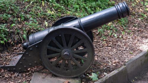 Boom Bang-a-Bang.Replica cannon of that used to defend Knaresborough Castle, North Yorkshire. Englan