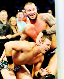 Randy looks like he’s enjoying himself!