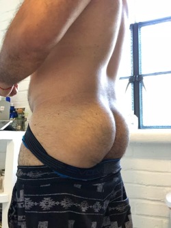 ariescub10:  Happy Easter weekend buds! 🐰🥚🥚  Omg! I&rsquo;m in love. 😍😍😘😘🤤🤤🍑👌