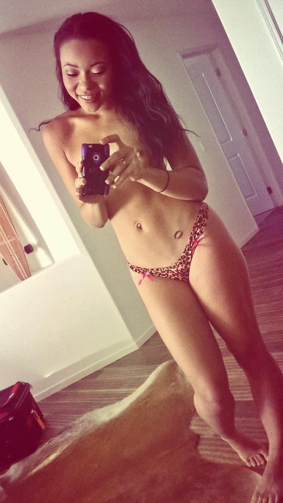 iheart-amateurs:  Adrian Maya though 😍😍😩😩