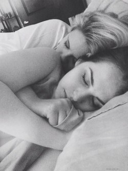 the-inspired-lesbian:  ♡ Love &amp; Lesbians ♡