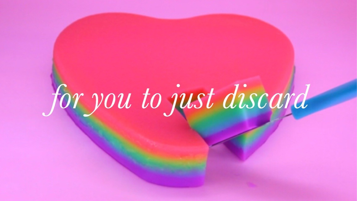 bleupoetry:   while you walk away with the frosting of my heart(x) (x)