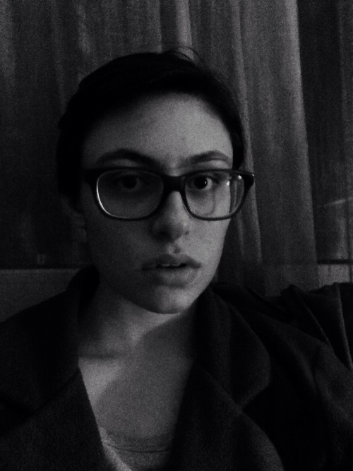 i tried to look as pretentious as humanly possible i succeeded