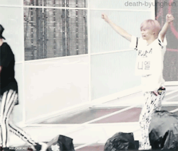 death-byunghun:  idiot chanhee ft. laughing niel 