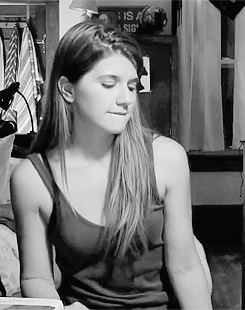 straightlessmind:  Lip bite… 