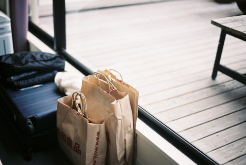 sixthstop:  房間內的一些有的沒的 by Yi Kai Huang on Flickr.