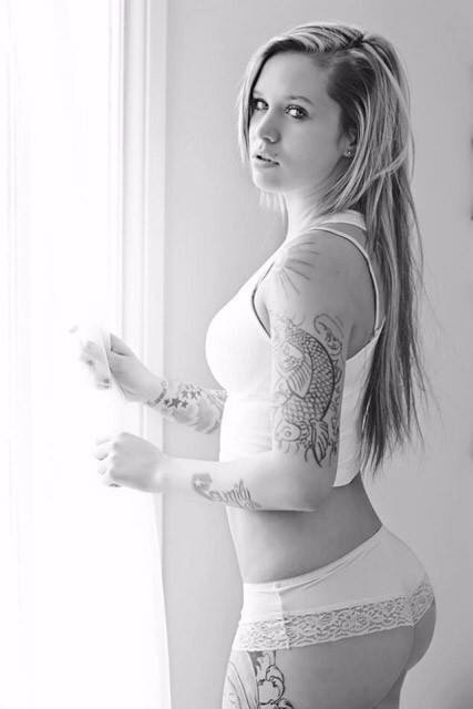 Tattoo'd ladies&metal