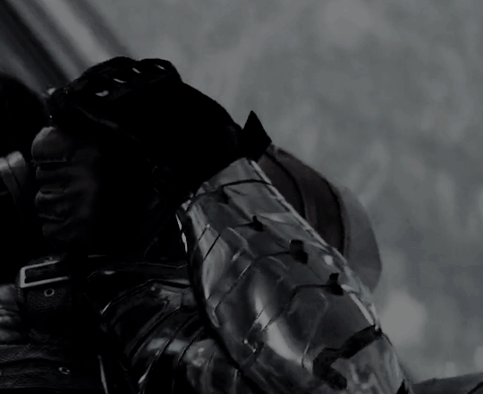 brooklynnbros:  a very important and very necessary gifset of bucky’s arm doing